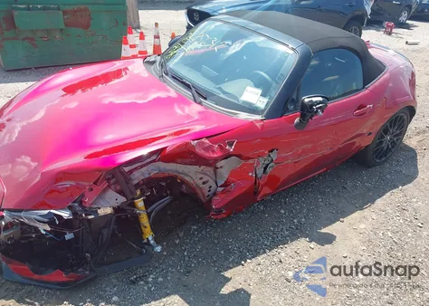 2025 Mazda Mx-5 Miata Club z USA, uszkodzony, nr VIN JM1NDAC70S0652824